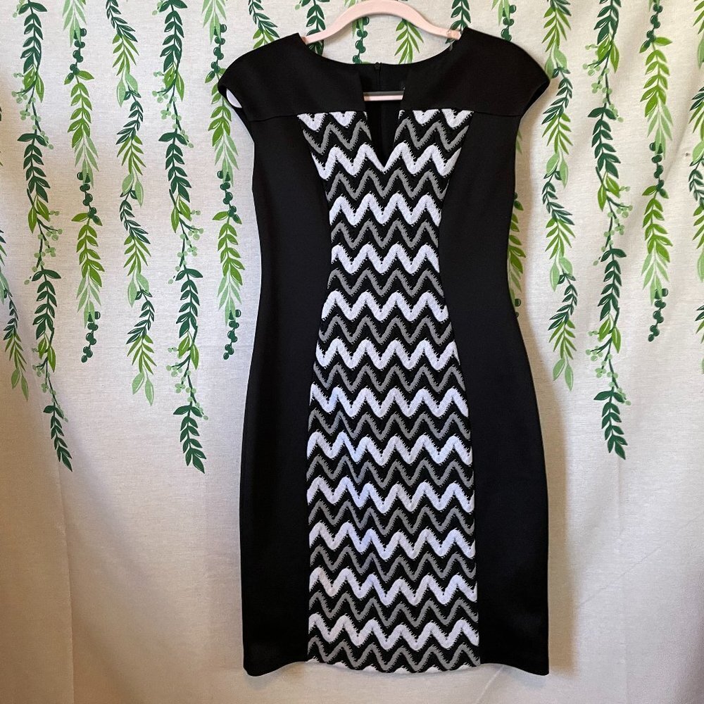 Connected Apparel Size 6 Business Casual Dress W/ Texture On Front D2